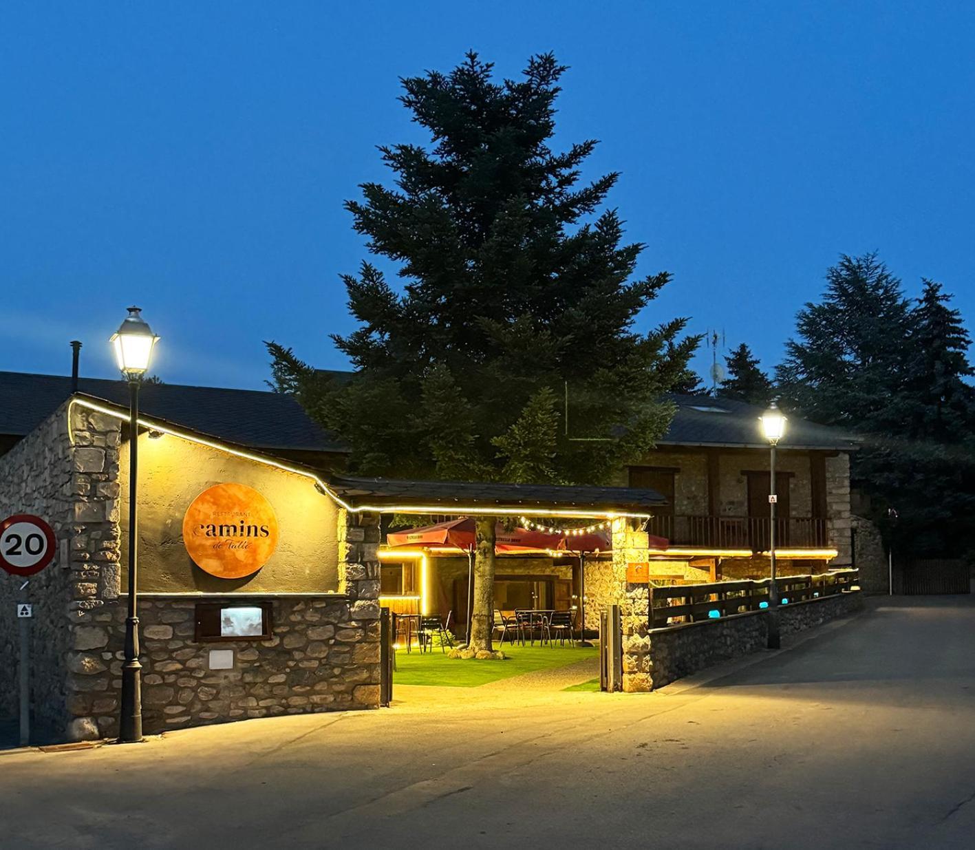 Hotel Cal Rei De Tallo Bellver De Cerdanya Exterior photo