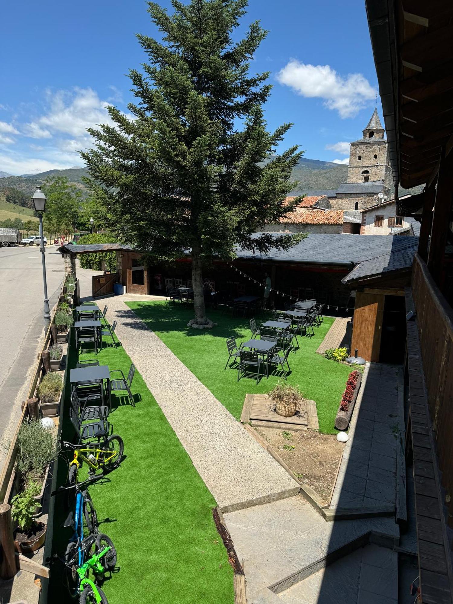 Hotel Cal Rei De Tallo Bellver De Cerdanya Exterior photo