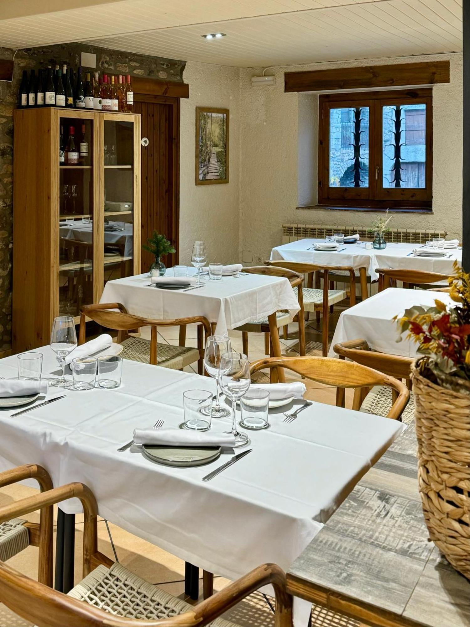 Hotel Cal Rei De Tallo Bellver De Cerdanya Exterior photo